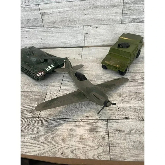 Lot Of Vintage VTG Military Toys Lot of 3 - Picture 5 of 10